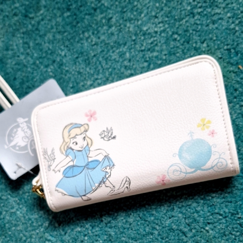 Disney Animators Collection Cinderella Wallet NWT